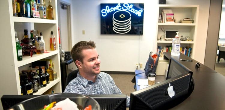 Could Moving Your Desk Make You a Better Boss?