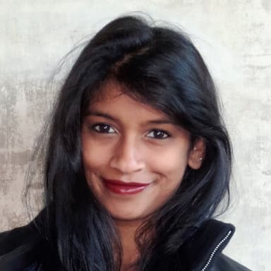 Deepa Lakshmin headshot