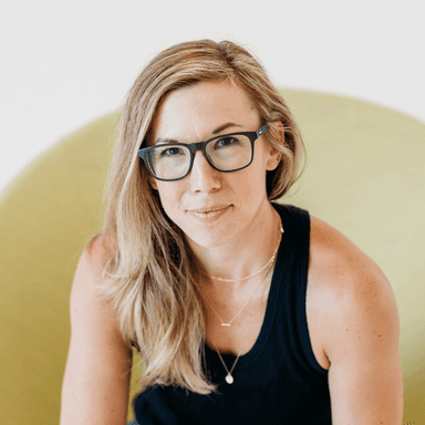 Tara McMullin headshot