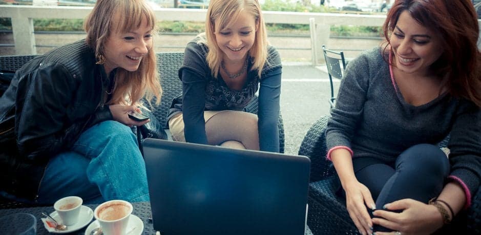 3 Ways You're Being Cliquey at Work Without Even Realizing It