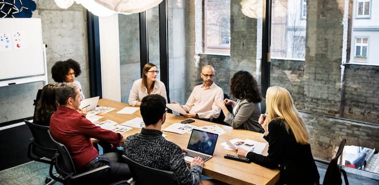 7 Ways to Be the Most Likable Person in the Room