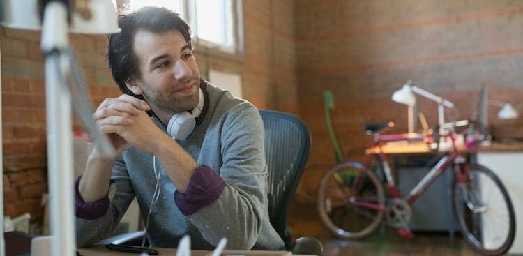 4 Signs You're Just Not Cut Out for the 9-to-5 Life