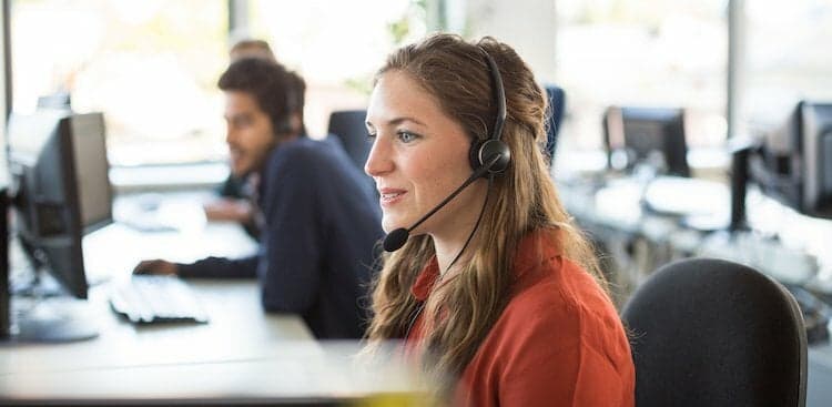 5 Pretty Decent Benefits of Starting Your Career in Customer Service