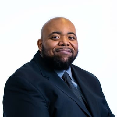 Gregory Dale headshot